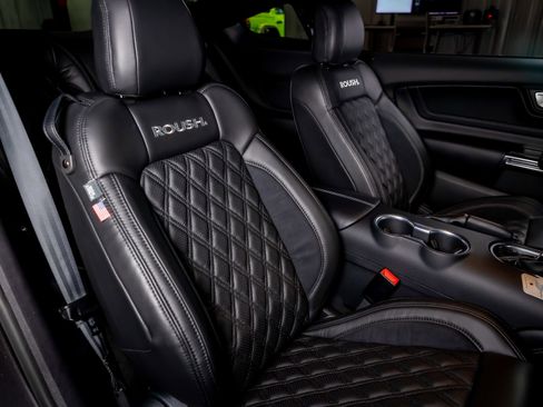 Used 2022 Ford Mustang GT Premium w/ GT Performance Package RWD image 23