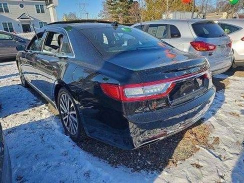 Used 2018 Lincoln Continental Select image 3