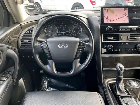 Used 2024 INFINITI QX80 Luxe image 10