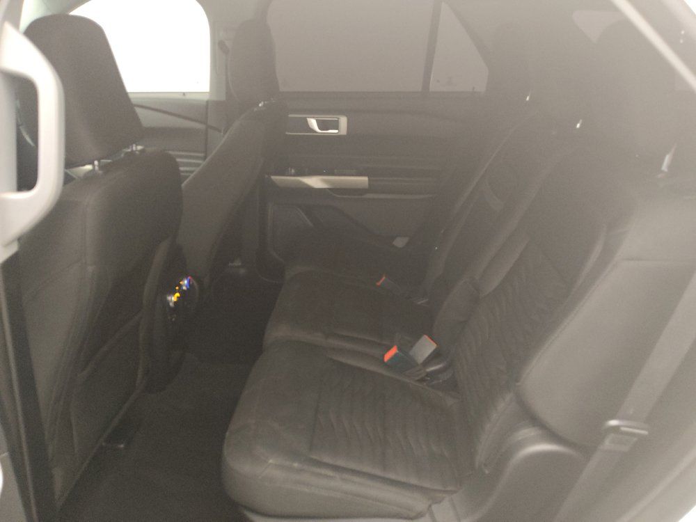 Used 2021 Ford Explorer XLT RWD image 18