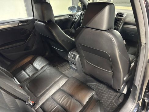 Used 2012 Volkswagen Golf 4-Door image 9