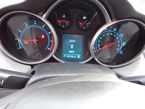 Used 2012 Chevrolet Cruze LS image 29