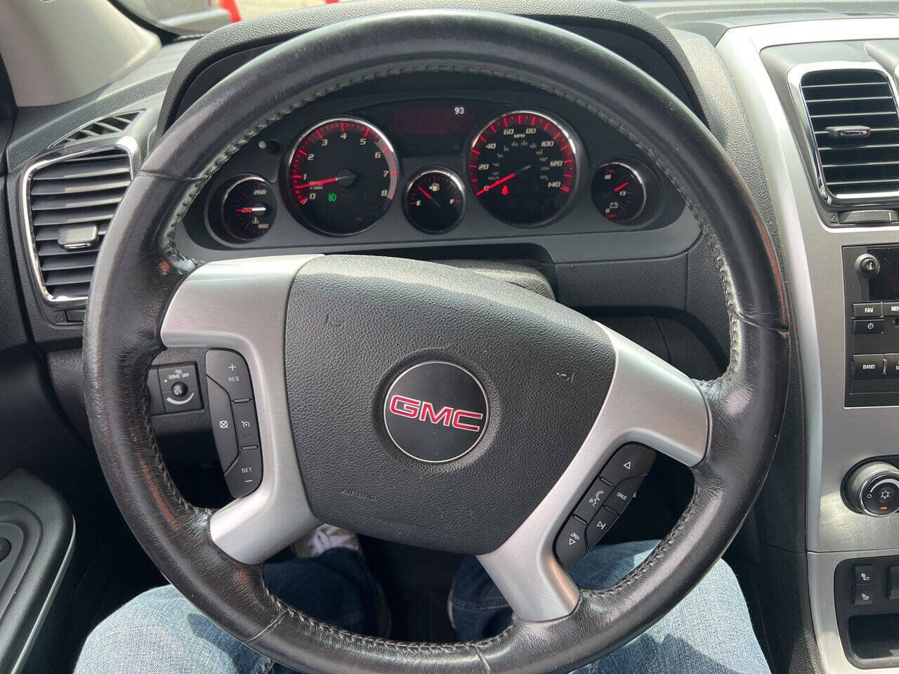 Used 2012 GMC Acadia SLE FWD image 17