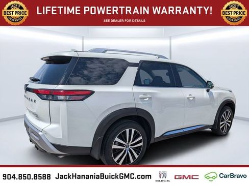 Used 2023 Nissan Pathfinder Platinum AWD/4WD image 3