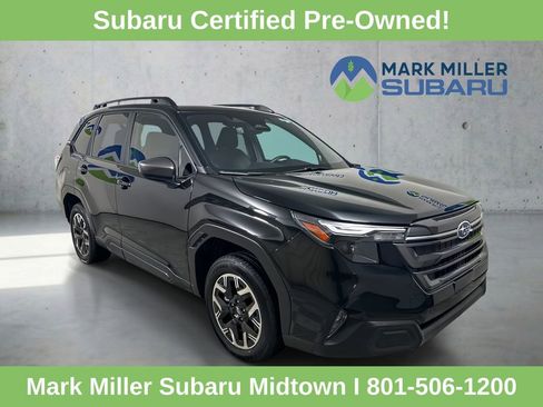 Certified 2025 Subaru Forester Premium AWD/4WD image 1