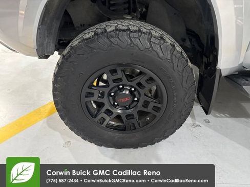 Used 2016 Toyota Tacoma TRD Sport w/ Towing Package AWD/4WD image 31