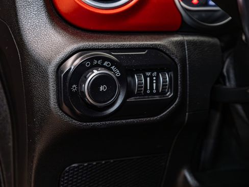 Used 2019 Jeep Wrangler Unlimited Rubicon image 16