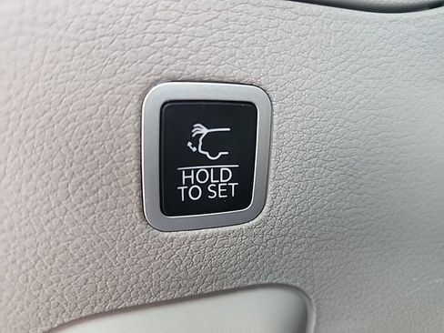 Used 2023 Jeep Wagoneer Series III w/ Preferred Equipment Group image 22