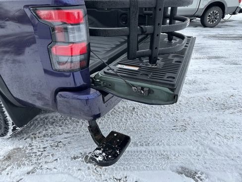 Used 2023 Nissan Frontier PRO-4X w/ Pro-4X Premium Package image 11
