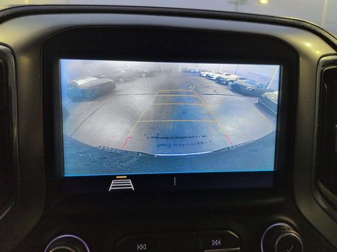 Used 2020 Chevrolet Silverado 1500 LT image 20