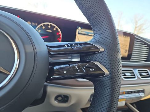 New 2026 Mercedes-Benz GLS 450 4MATIC image 19