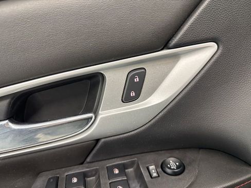 Used 2013 GMC Terrain SLE w/ Chrome Package FWD image 18