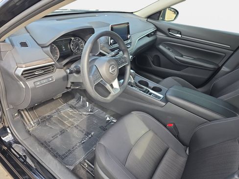 Used 2025 Nissan Altima 2.5 SV AWD/4WD image 15