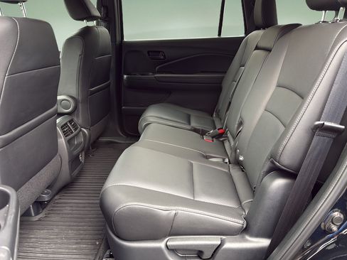 Used 2023 Honda Passport EX-L image 16
