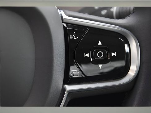 Certified 2024 Volvo S90 T8 Ultimate image 31