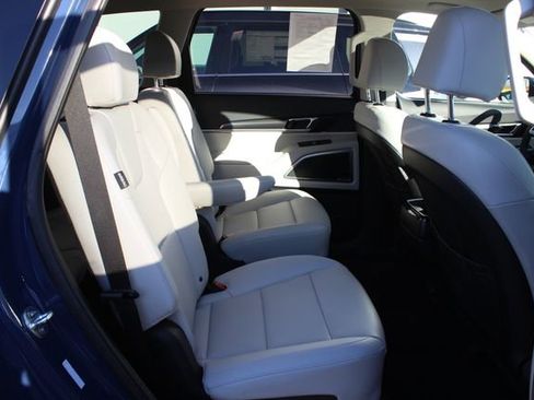 Used 2024 Kia Telluride S w/ S Sunroof Package image 32