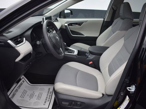 Used 2025 Toyota RAV4 XLE Premium w/ Weather Package image 14