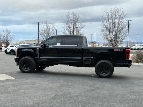 Used 2023 Ford F350 Lariat w/ Tow Technology Package image 11