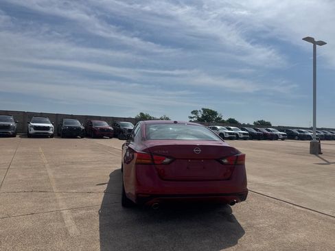 Used 2023 Nissan Altima 2.5 SL FWD image 17