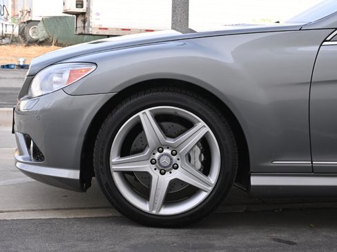 Used 2010 Mercedes-Benz CL 550 4MATIC image 33