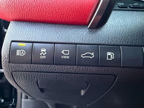 Used 2018 Toyota Camry XSE image 32