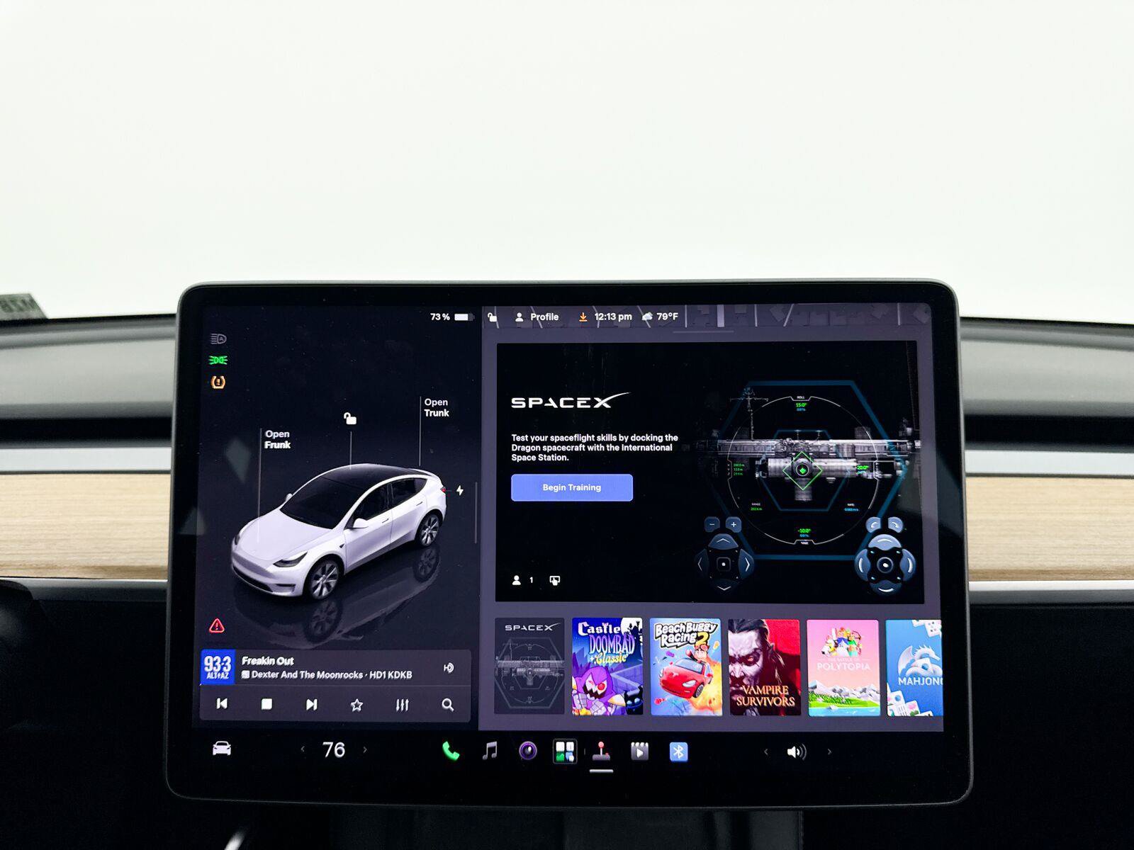 Used 2022 Tesla Model Y Long Range AWD/4WD image 27
