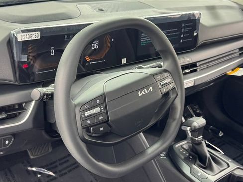 New 2026 Kia K4 FWD image 32