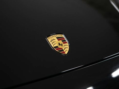 Certified 2023 Porsche Cayenne AWD/4WD image 17