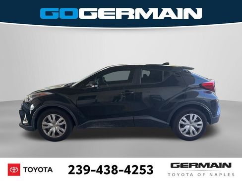 Used 2019 Toyota C-HR LE FWD image 3