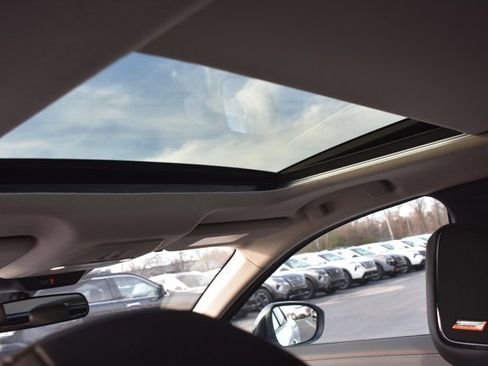 New 2026 Nissan Kicks SR w/ SR Premium Package image 18