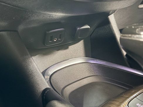 Used 2018 Chevrolet Malibu Premier w/ Premier Sun and Wheel Package image 40