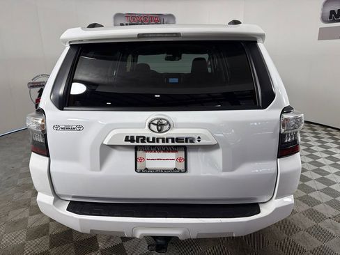 Used 2024 Toyota 4Runner SR5 Premium AWD/4WD image 5