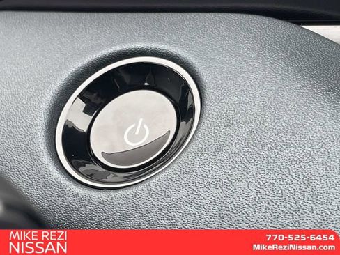 New 2026 Nissan Leaf FWD image 18
