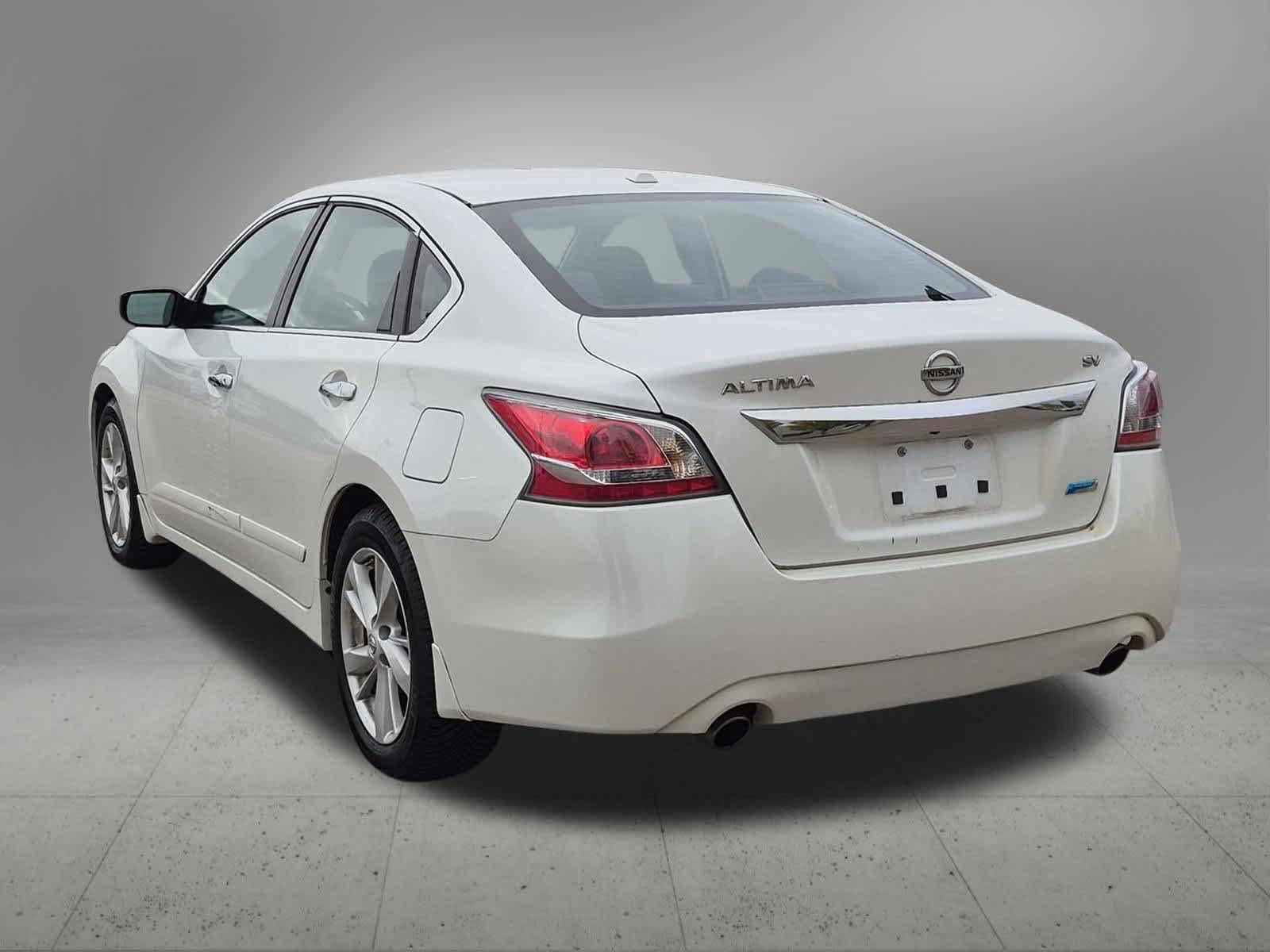 Used 2014 Nissan Altima 2.5 SV FWD image 4