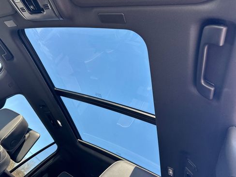 New 2026 GMC Yukon XL Elevation w/ Elevation Premium Package image 33