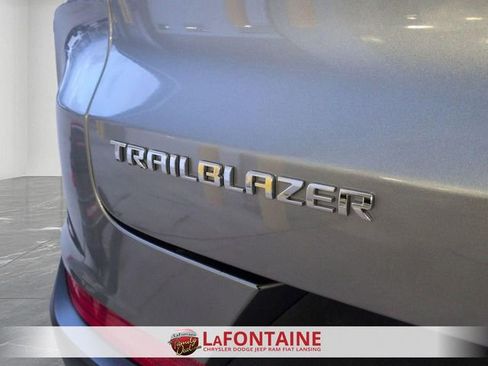 Used 2025 Chevrolet TrailBlazer LT image 31