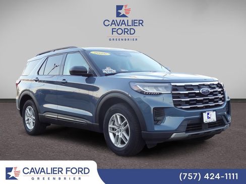 Used 2026 Ford Explorer Active AWD/4WD image 1