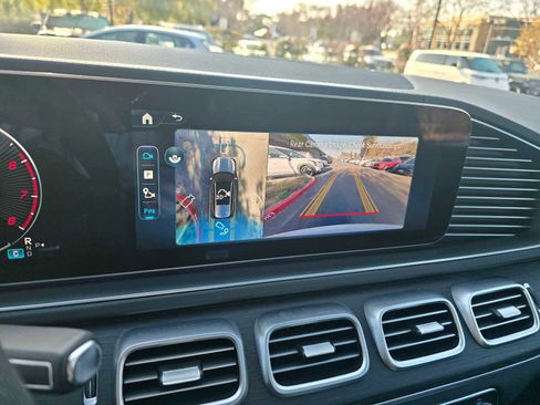 Certified 2025 Mercedes-Benz GLS 450 4MATIC image 31