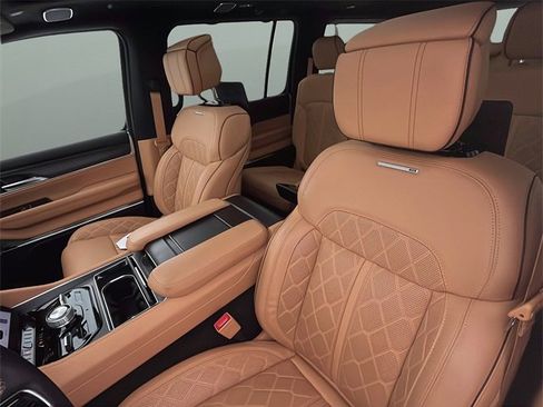 Used 2025 Jeep Grand Wagoneer Series III w/ Rear Seat Video Group 1 image 21
