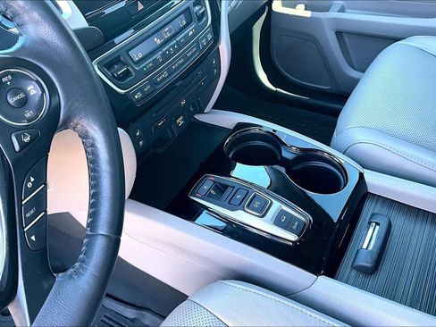 Used 2017 Honda Pilot Elite image 13