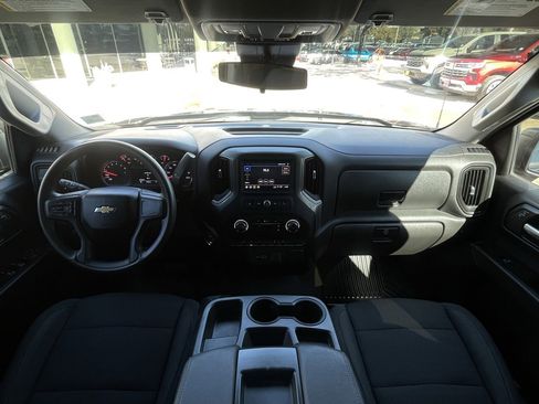 Used 2023 Chevrolet Silverado 1500 Custom image 11