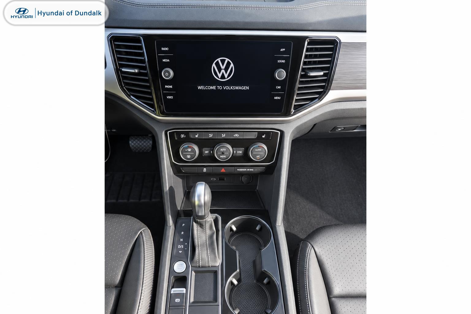 Used 2022 Volkswagen Atlas Cross Sport SE w/ Panoramic Sunroof Package FWD image 11
