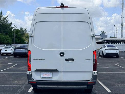 Used 2023 Mercedes-Benz Sprinter 2500 image 8