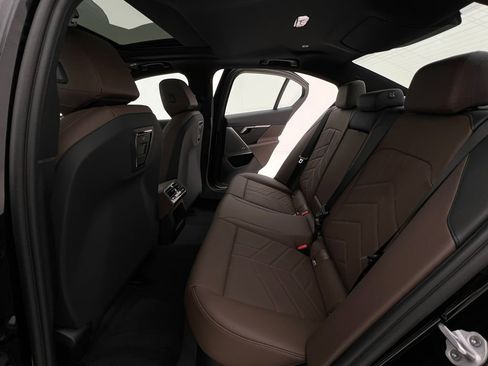 New 2026 BMW 530i xDrive w/ M Sport Package image 10