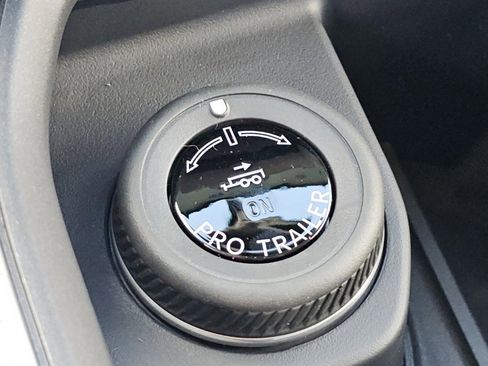 New 2025 Ford Expedition Max Active image 9