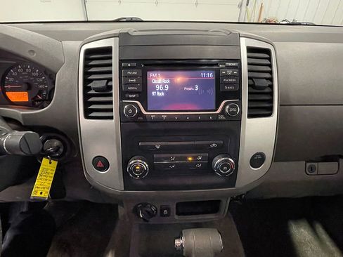 Used 2017 Nissan Frontier SV image 27