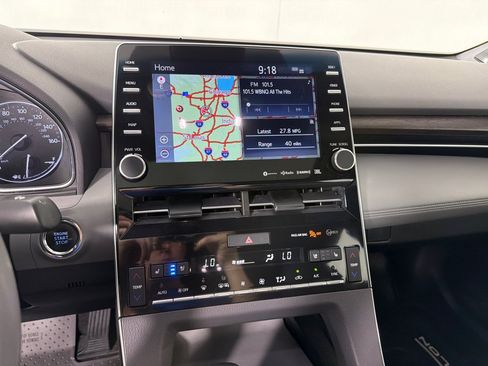 Used 2020 Toyota Avalon Limited w/ All Weather Liner Package FWD image 18