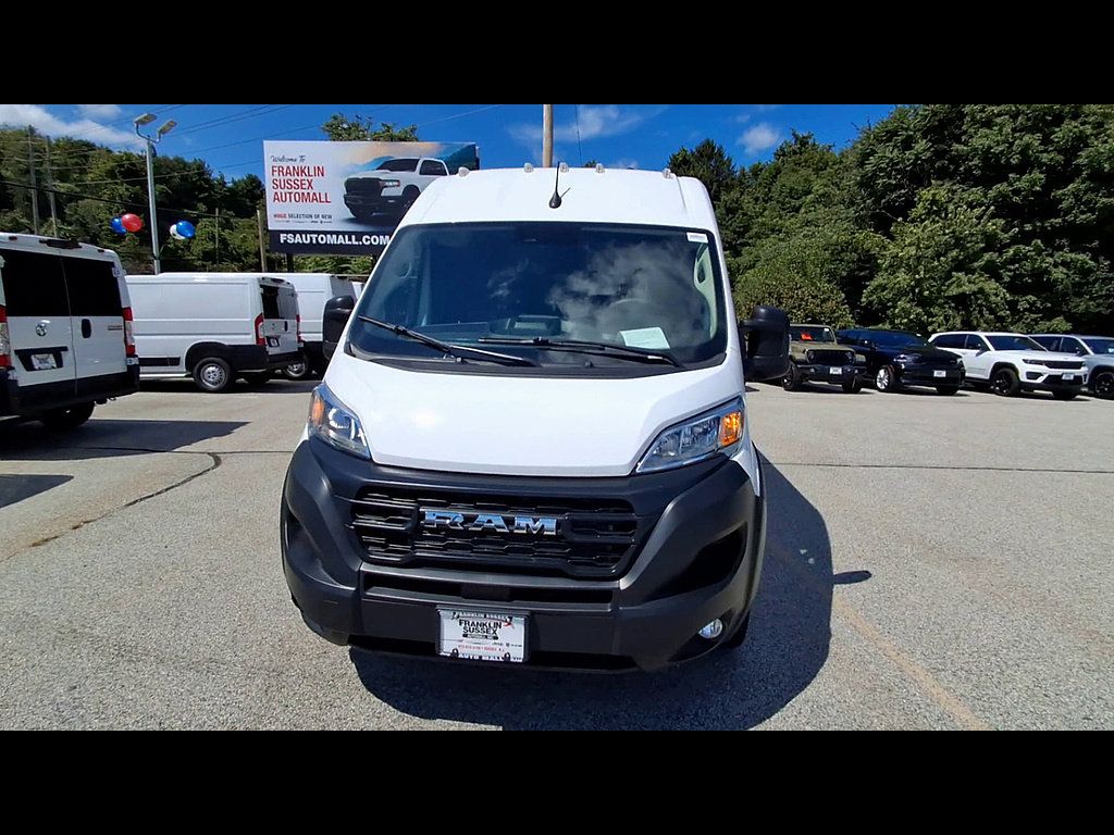 Used 2026 RAM ProMaster 2500 w/ Convenience Group FWD image 3