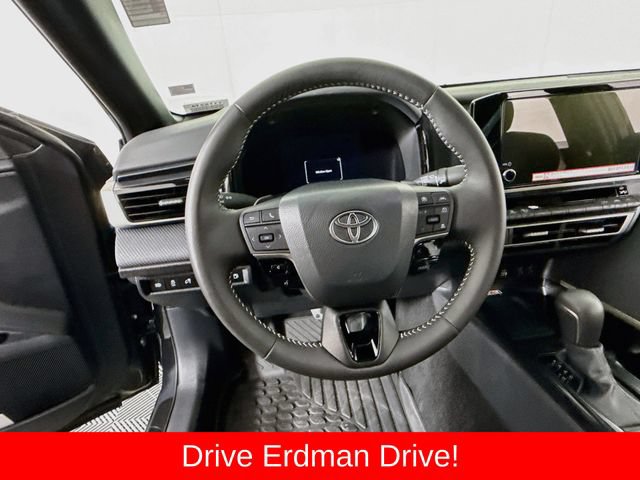 Used 2026 Toyota Camry SE FWD image 11
