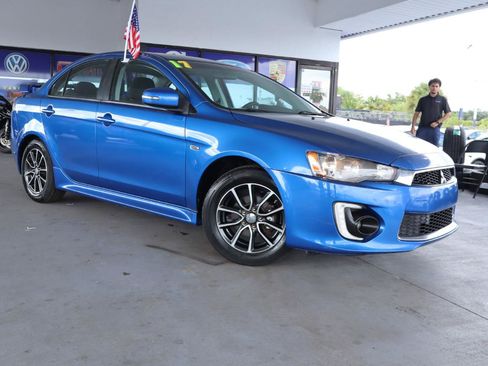 Used 2017 Mitsubishi Lancer ES FWD image 3